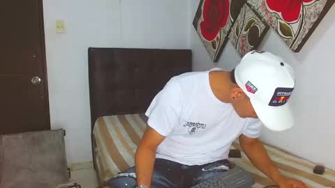 Snapshot of pretty_boy_model0 chatting on 02/10/25, 07:38 pretty_boy_model0 online show from 02/10/25, 07:38