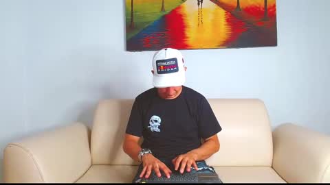 Snapshot of pretty_boy_model0 chatting on 02/13/25, 10:00 pretty_boy_model0 online show from 02/13/25, 10:00