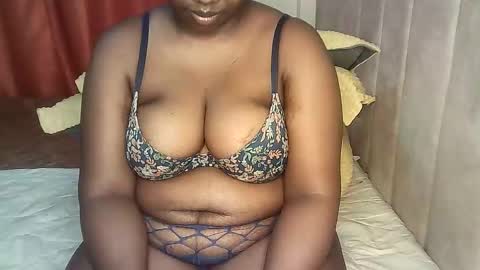 chichi online show from 10/16/25, 04:30