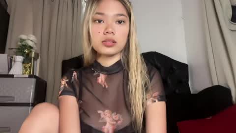 Snapshot of pretty_chikana chatting on 04/30/26, 12:39 Chikana online show from 04/30/26, 12:39