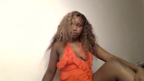 pretty_curvy99 online show from 03/21/26, 06:33