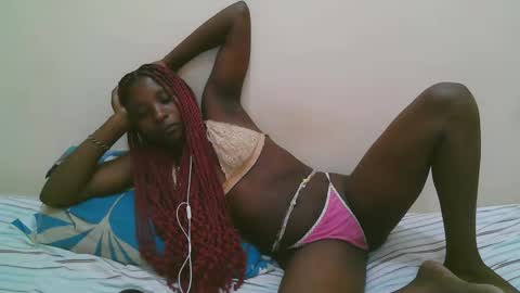 pretty online show from 03/06/26, 04:36