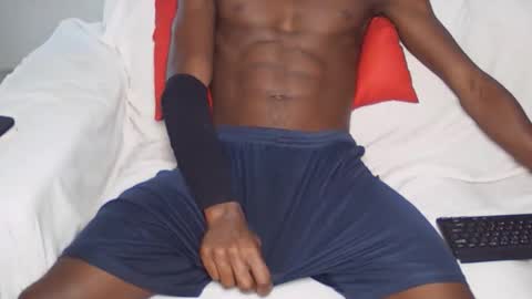 Snapshot of pretty_dollx01 chatting on 04/03/26, 12:03 Pretty dollx01 online show from 04/03/26, 12:03