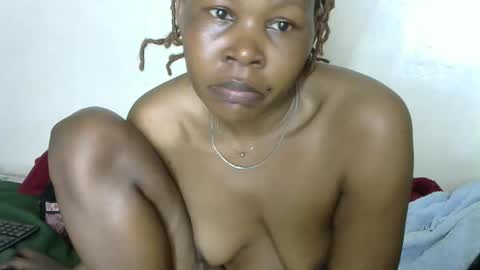 Snapshot of pretty_doreen chatting on 09/13/25, 11:37 pretty_doreen online show from 09/13/25, 11:37