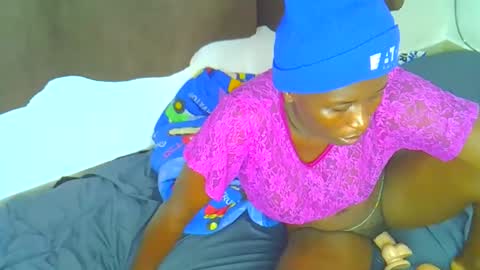 Snapshot of pretty_ebony_dolls chatting on 09/18/25, 08:33 riri online show from 09/18/25, 08:33