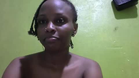 pretty_hotbaby online show from 11/10/25, 09:36