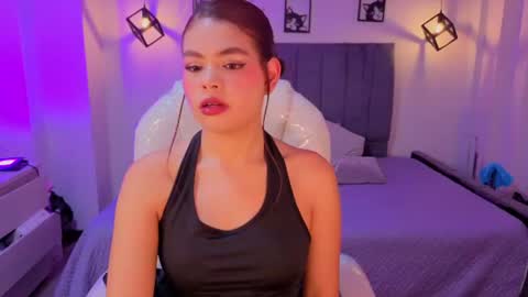 Snapshot of pretty_johnson_ chatting on 06/19/26, 04:06 pretty online show from 06/19/26, 04:06