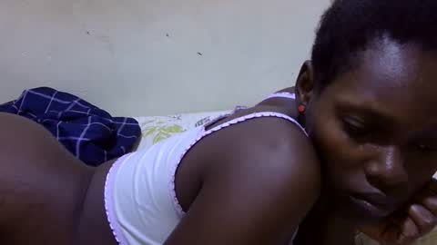 pretty_leila1 online show from 04/09/26, 02:33