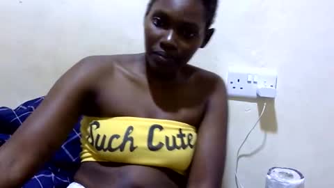 pretty_leila1 online show from 05/20/26, 07:03