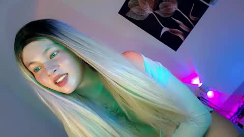 Flor online show from 10/08/25, 04:54