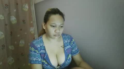 Snapshot of pretty_lyn08 chatting on 05/04/26, 11:34 pretty_lyn08 online show from 05/04/26, 11:34