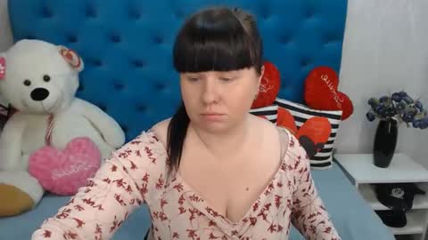 Snapshot of pretty_malika chatting on 02/17/25, 09:24 pretty_malika online show from 02/17/25, 09:24