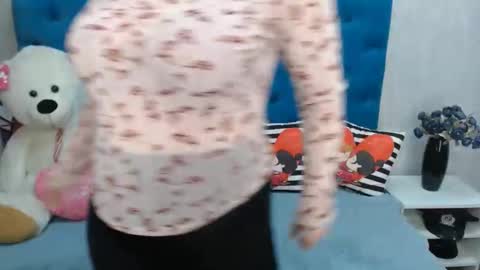 Snapshot of pretty_malika chatting on 02/18/25, 08:49 pretty_malika online show from 02/18/25, 08:49