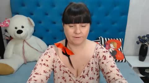 Snapshot of pretty_malika chatting on 02/20/25, 12:47 pretty_malika online show from 02/20/25, 12:47