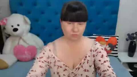 Snapshot of pretty_malika chatting on 02/24/25, 12:48 pretty_malika online show from 02/24/25, 12:48