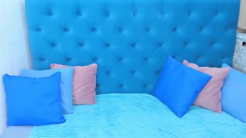 Snapshot of pretty_malika chatting on 09/27/25, 12:59 pretty_malika online show from 09/27/25, 12:59