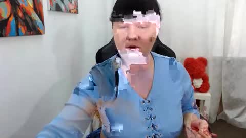 Snapshot of pretty_malika chatting on 10/17/25, 04:26 pretty_malika online show from 10/17/25, 04:26