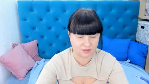 Snapshot of pretty_malika chatting on 10/21/25, 02:01 pretty_malika online show from 10/21/25, 02:01