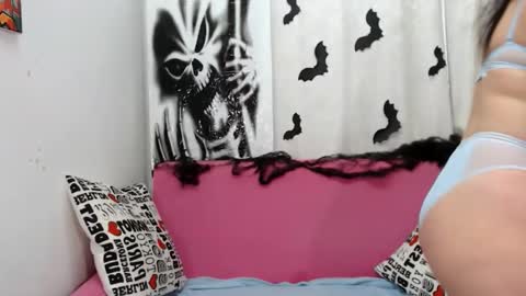 Snapshot of pretty_malika chatting on 10/29/25, 03:31 pretty_malika online show from 10/29/25, 03:31