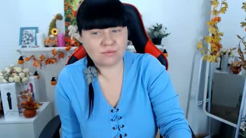 pretty_malika online show from 11/04/25, 02:43