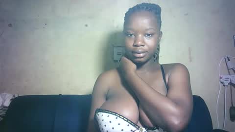 Snapshot of pretty_milan chatting on 02/16/26, 07:48 pretty_milan online show from 02/16/26, 07:48