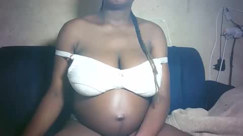 Snapshot of pretty_milan chatting on 03/10/26, 08:25 pretty_milan online show from 03/10/26, 08:25