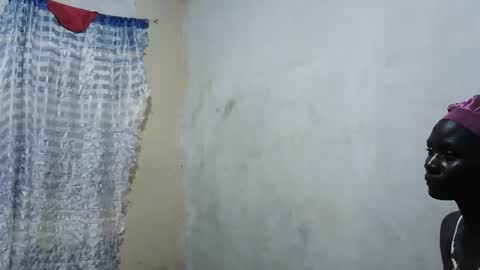 pretty_milla03 online show from 09/16/25, 07:15