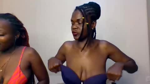 Snapshot of pretty_naya chatting on 11/22/25, 06:51 naya online show from 11/22/25, 06:51