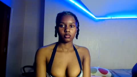 Snapshot of pretty_nyra chatting on 07/22/26, 07:27 Nyra online show from 07/22/26, 07:27