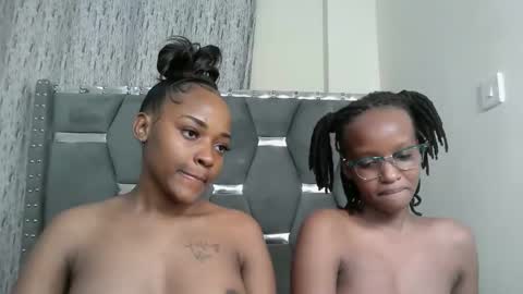 Snapshot of pretty_petite18 chatting on 05/08/26, 10:26 lynn online show from 05/08/26, 10:26