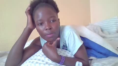 pretty_petite_ebony online show from 01/01/25, 11:16