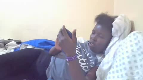 pretty_petite_ebony online show from 01/11/25, 02:20