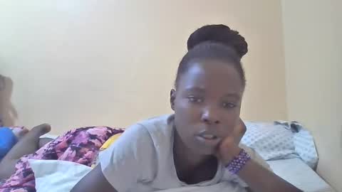 pretty_petite_ebony online show from 02/17/25, 04:15