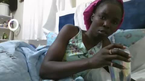 pretty_petite_ebony online show from 09/13/25, 07:57