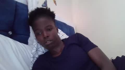 pretty_petite_ebony online show from 10/18/25, 07:31