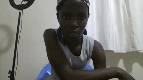 pretty_petite_ebony online show from 11/01/25, 05:37