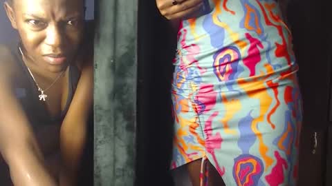 Snapshot of pretty_petitebody chatting on 09/16/25, 07:15 pretty_petitebody online show from 09/16/25, 07:15