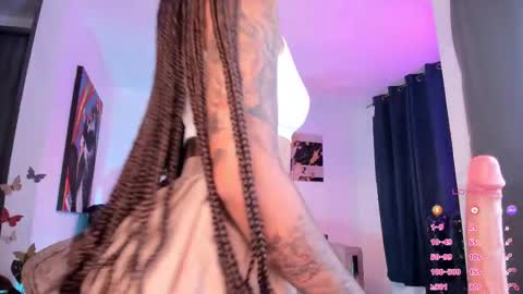 pretty_pettite online show from 02/10/25, 11:34