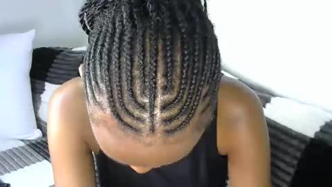 Snapshot of pretty_queennie chatting on 03/28/26, 07:24 Pretty doll online show from 03/28/26, 07:24