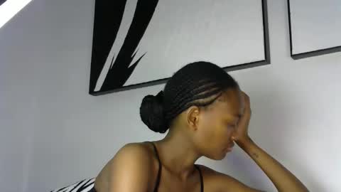 Snapshot of pretty_queennie chatting on 04/14/26, 09:21 Pretty doll online show from 04/14/26, 09:21