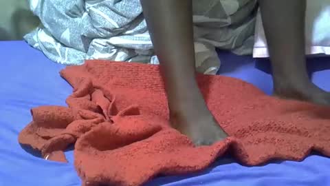 pretty_shalley online show from 11/17/25, 06:41