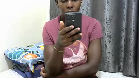 Snapshot of pretty_sheanna chatting on 01/27/25, 01:16 pretty_sheanna online show from 01/27/25, 01:16