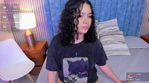 Daisy Flower online show from 01/11/26, 02:38