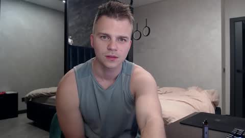 Snapshot of pretty_sweety chatting on 10/25/25, 06:21 Justin online show from 10/25/25, 06:21