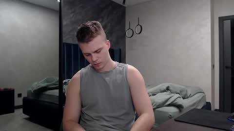 Snapshot of pretty_sweety chatting on 12/02/25, 05:08 Justin online show from 12/02/25, 05:08