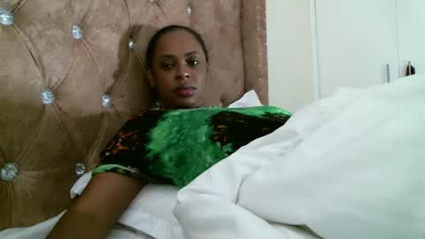 zii online show from 10/13/25, 03:50