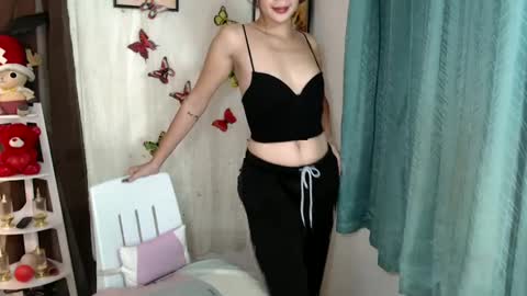 Snapshot of prettyagathaxxx chatting on 12/18/24, 07:15 agatha online show from 12/18/24, 07:15