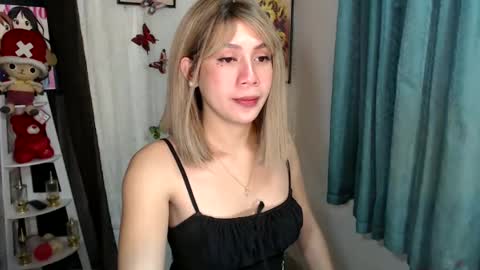 Snapshot of prettyagathaxxx chatting on 01/19/25, 12:17 agatha online show from 01/19/25, 12:17