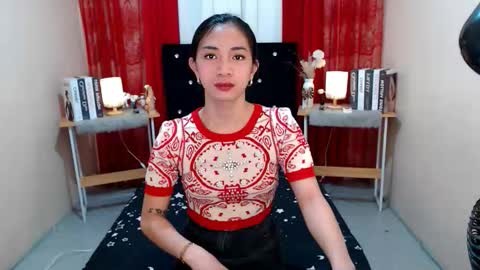 Snapshot of prettyakhira chatting on 11/24/25, 12:27 prettyakhira online show from 11/24/25, 12:27