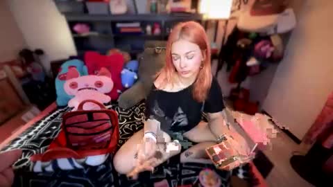 Snapshot of prettybabystacy chatting on 03/25/26, 04:24 stacy online show from 03/25/26, 04:24